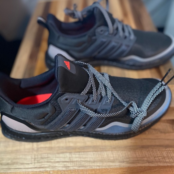 ❌SOLD❌ Adidas ultraboost reflective - Picture 2 of 6